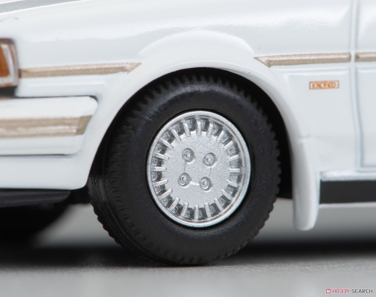 TLV-N156c Toyota Cresta Super Lucent Exceed (White) 1985 (Diecast