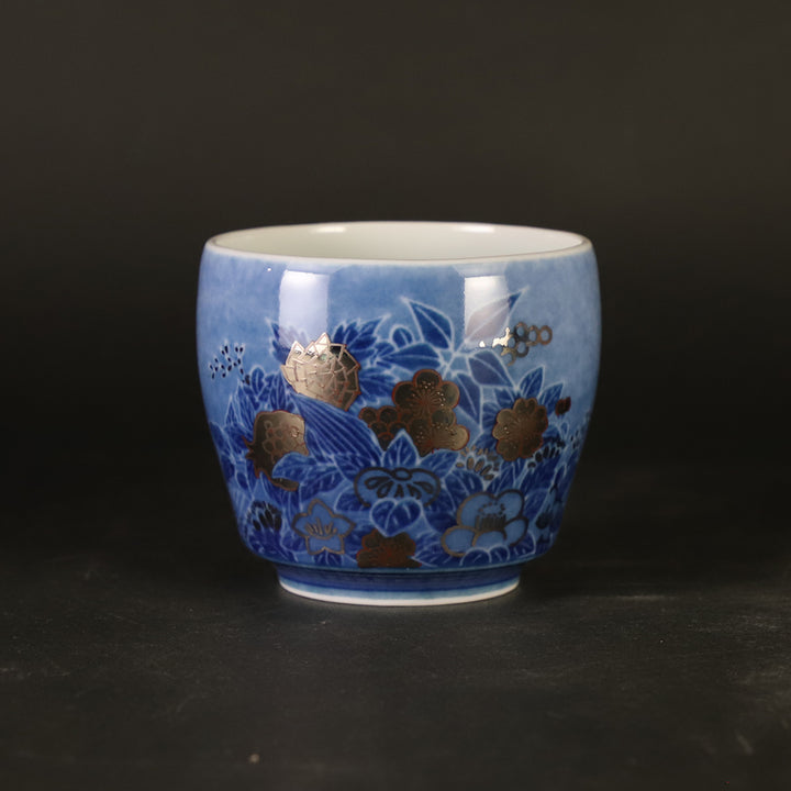 十四代今泉今右衛門 作 色絵吹墨墨はじき四季花文ぐい呑 – ギャラリー