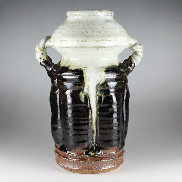 岡本作礼 作 朝鮮唐津耳付花入 – ギャラリー一番館オンラインショップ