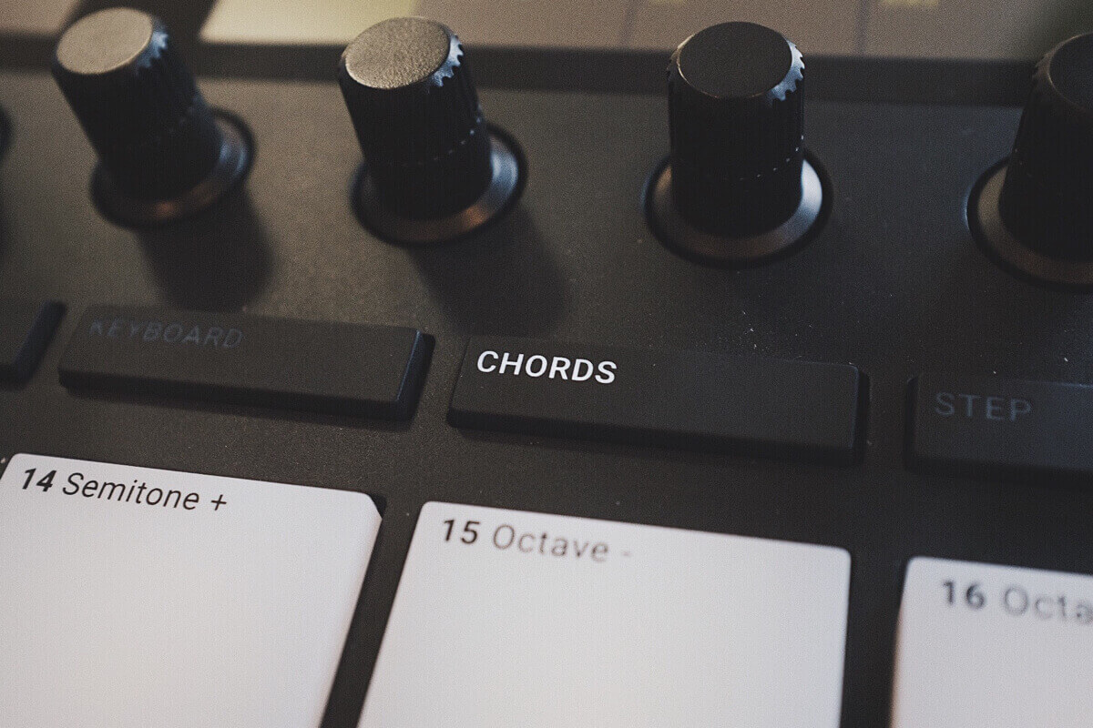 Maschine MK3 レビュー】楽器できない初心者でもDTMできるMIDI