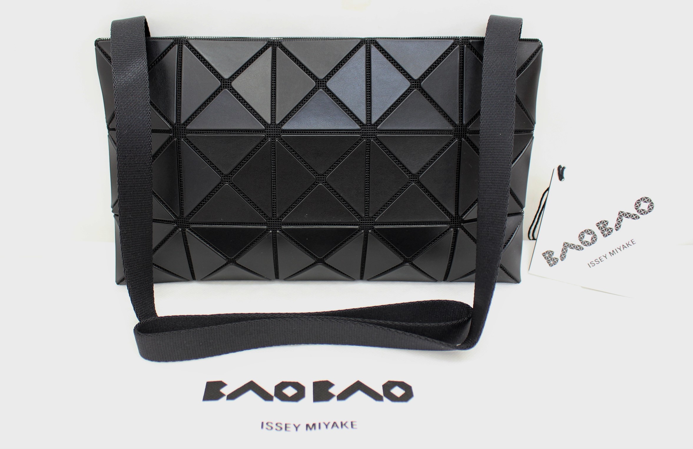 ISSEY MIYAKEショルダーバッグ