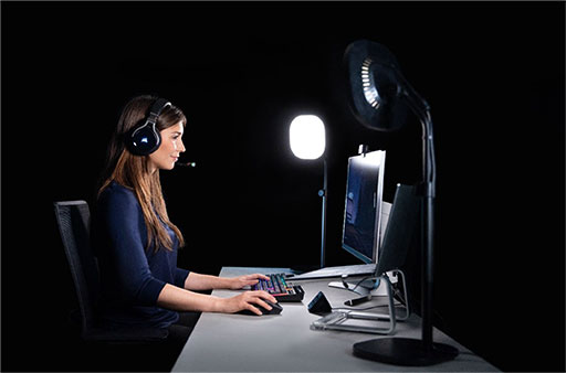 Elgatoのスタンド付小型LEDライト「Key Light Air」が国内発売。PCや