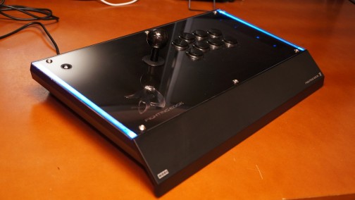 HORIの新作アーケードスティック「ファイティングエッジ」レビュー