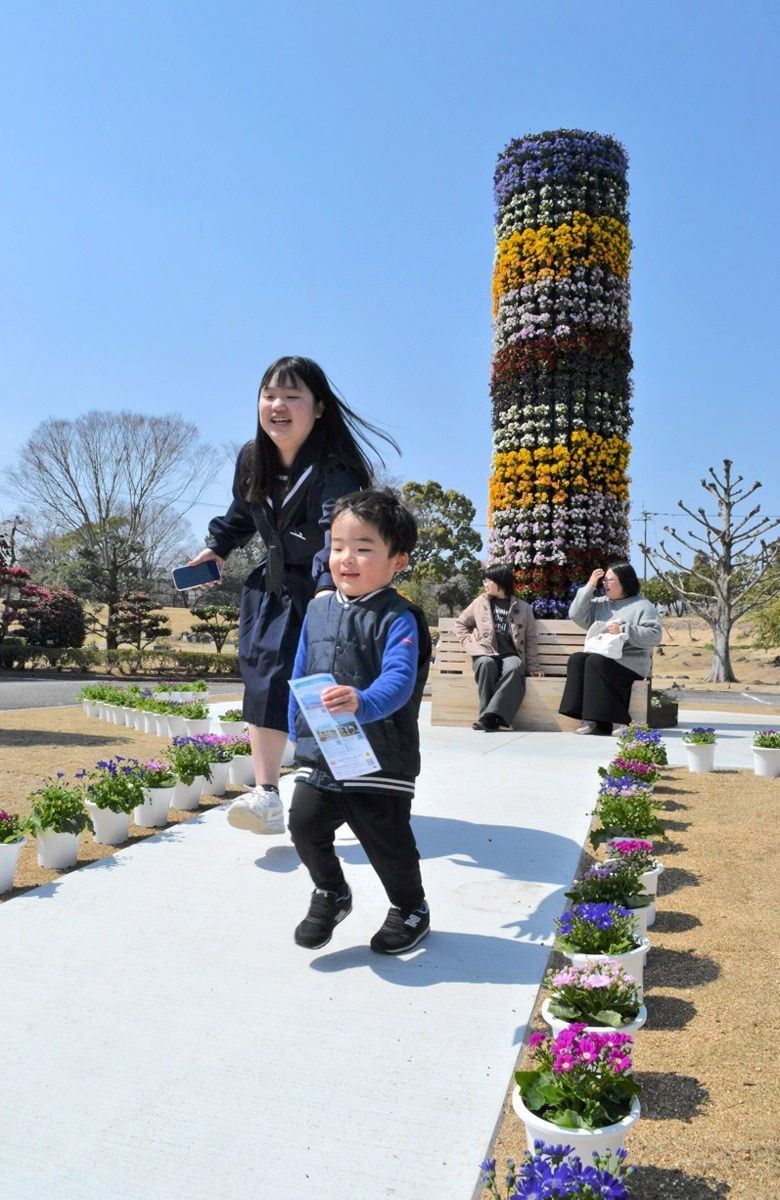 さぬきフラワーガーデン誕生 装い新た、憩いに学び 香川県園芸総合