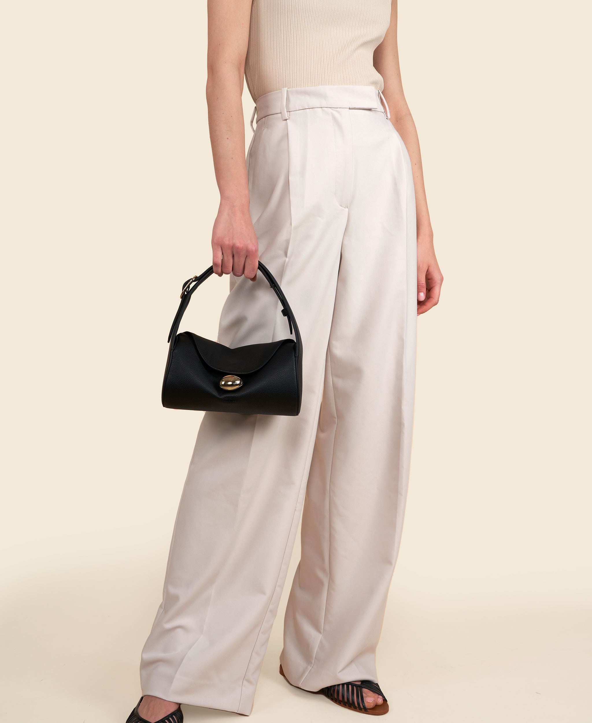 Cafuné カフネ - Drop Duffel - Black