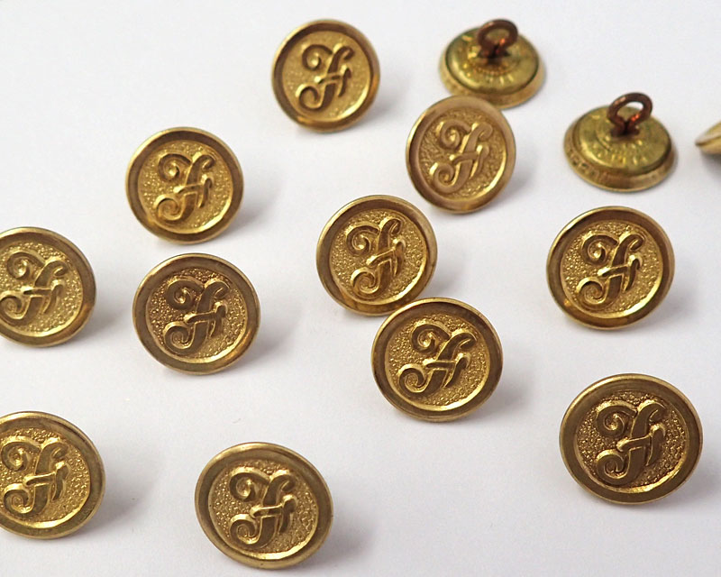 14 イギリス系アメリカ人のヴィンテージボタン紋章（手芸素材／手芸