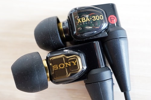 ちっこいくせに・・・。ハイレゾ対応トリプルBA「XBA-300」店頭展示中