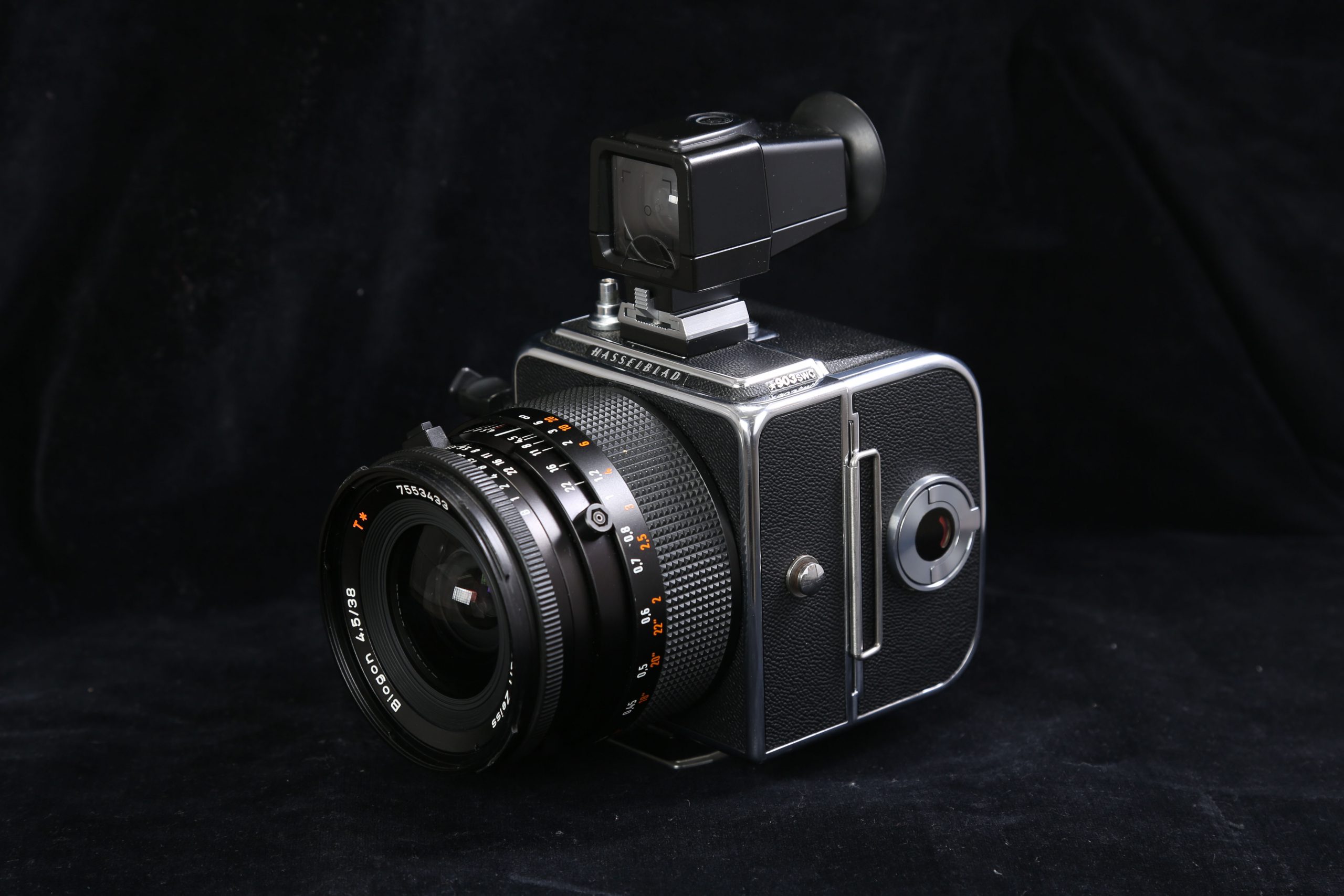 HASSELBLADの超広角中判ミラーレスフィルムカメラ】 903SWC 使用レビュー