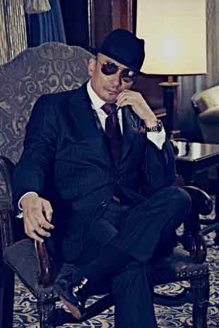 インタビュー：現代社会も時空も駆け抜けるクレイジーケンバンドの