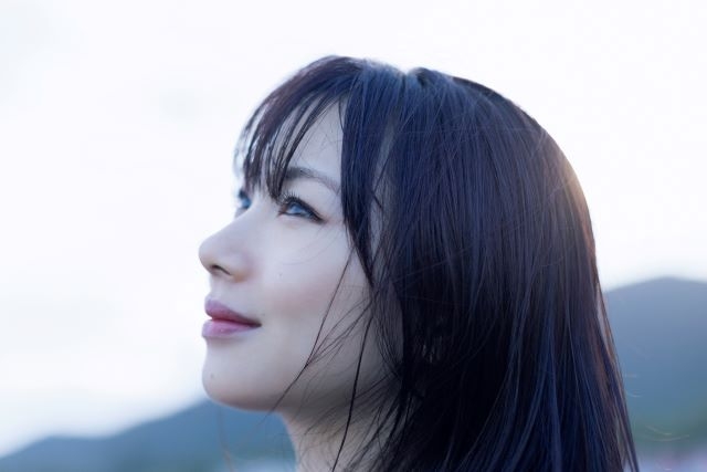 モーニング娘。'24 石田亜佑美、ラスト写真集『Profile.7』発売