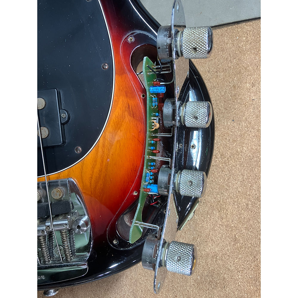 中古】 MUSIC MAN ミュージックマン StingRay EX スティングレイ