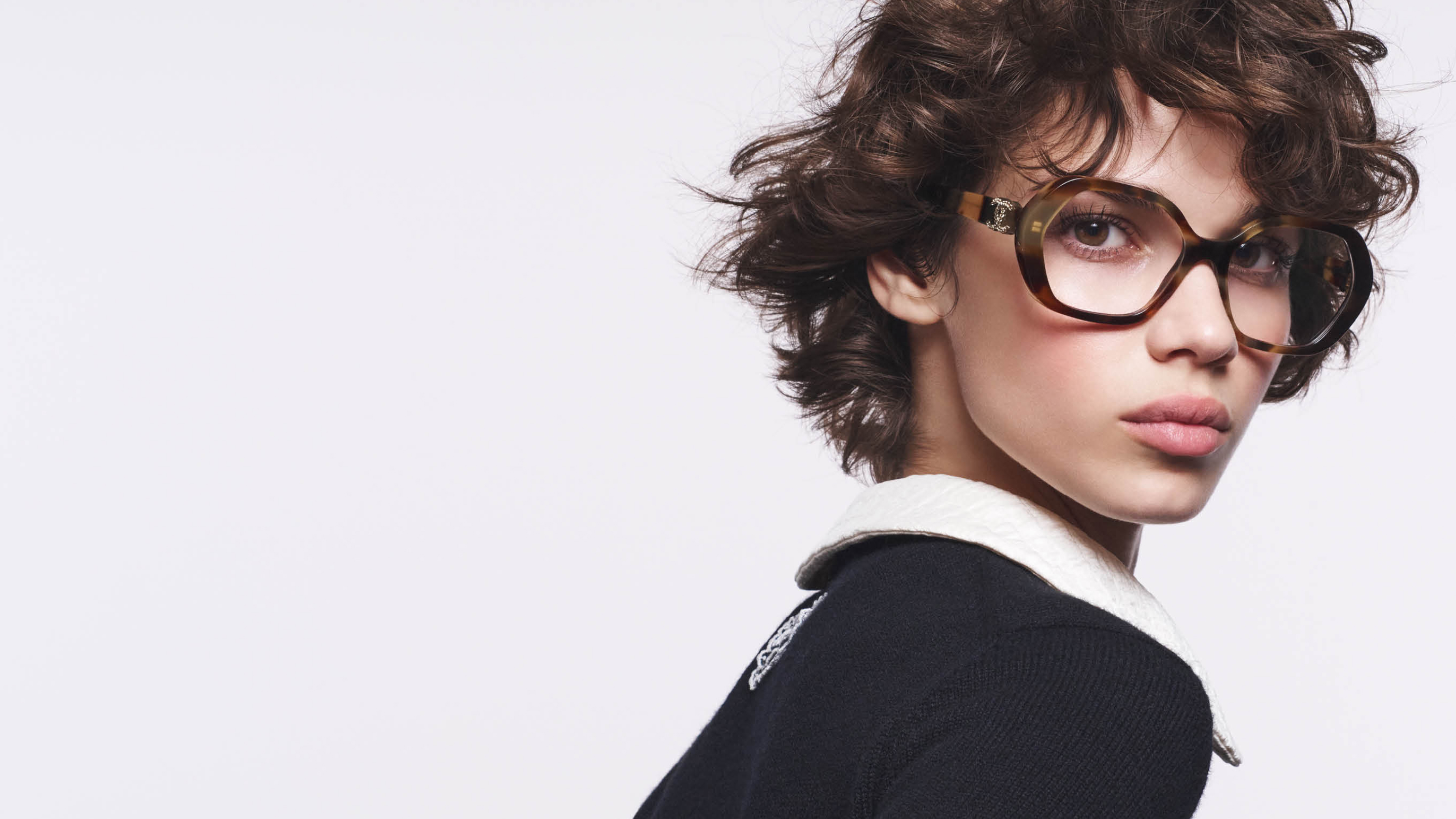 シャネル 公式サイト：CHANEL.COM - ファッション | CHANEL シャネル