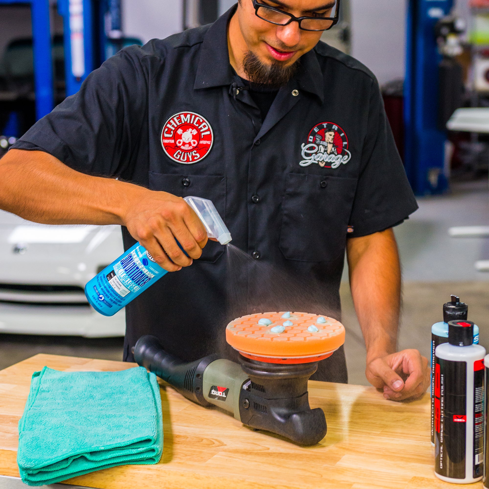 Orange Hex-Logic Quantum Medium-Heavy Cutting Pad | Chemical Guys