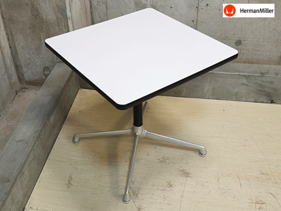 J*様 ハーマンミラー社のペデスタルテーブル 2011年製 黒 古傷あり