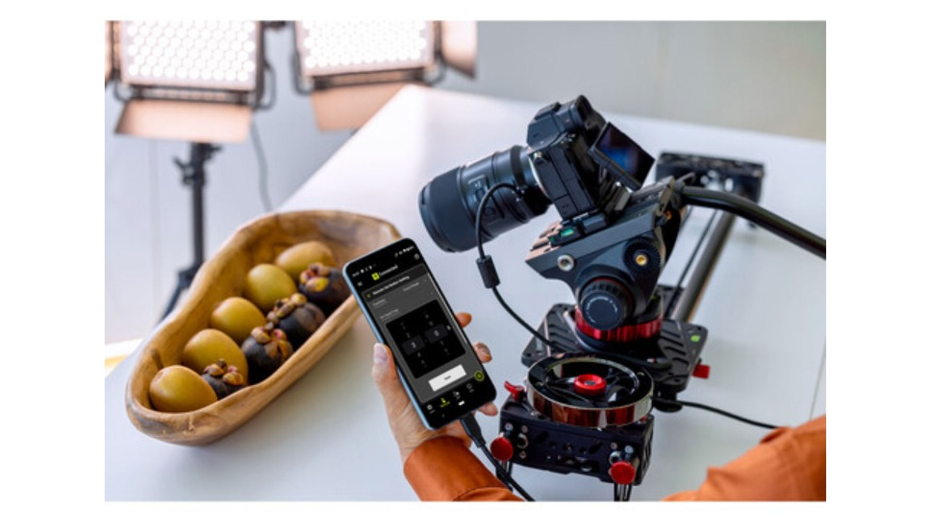 タムロンがソニーEマウントとニコンZマウント用の90mm F2.8マクロ