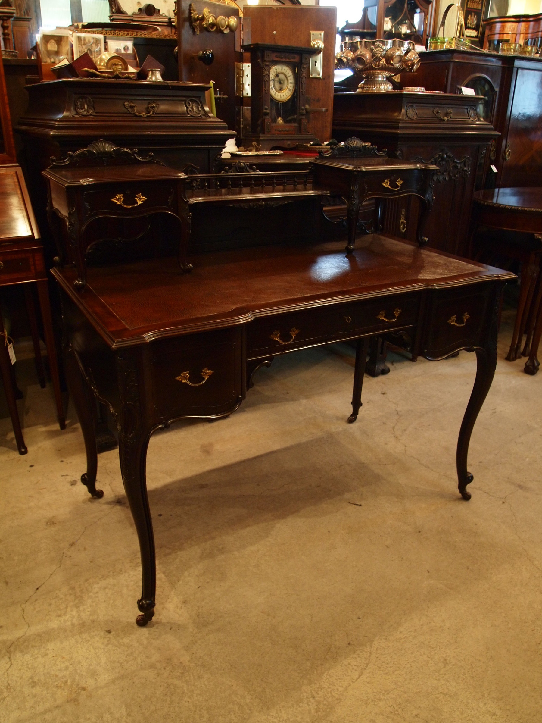 1890年代 Mahogany ビクトリアンカーヴドライティングデスク｜クレア