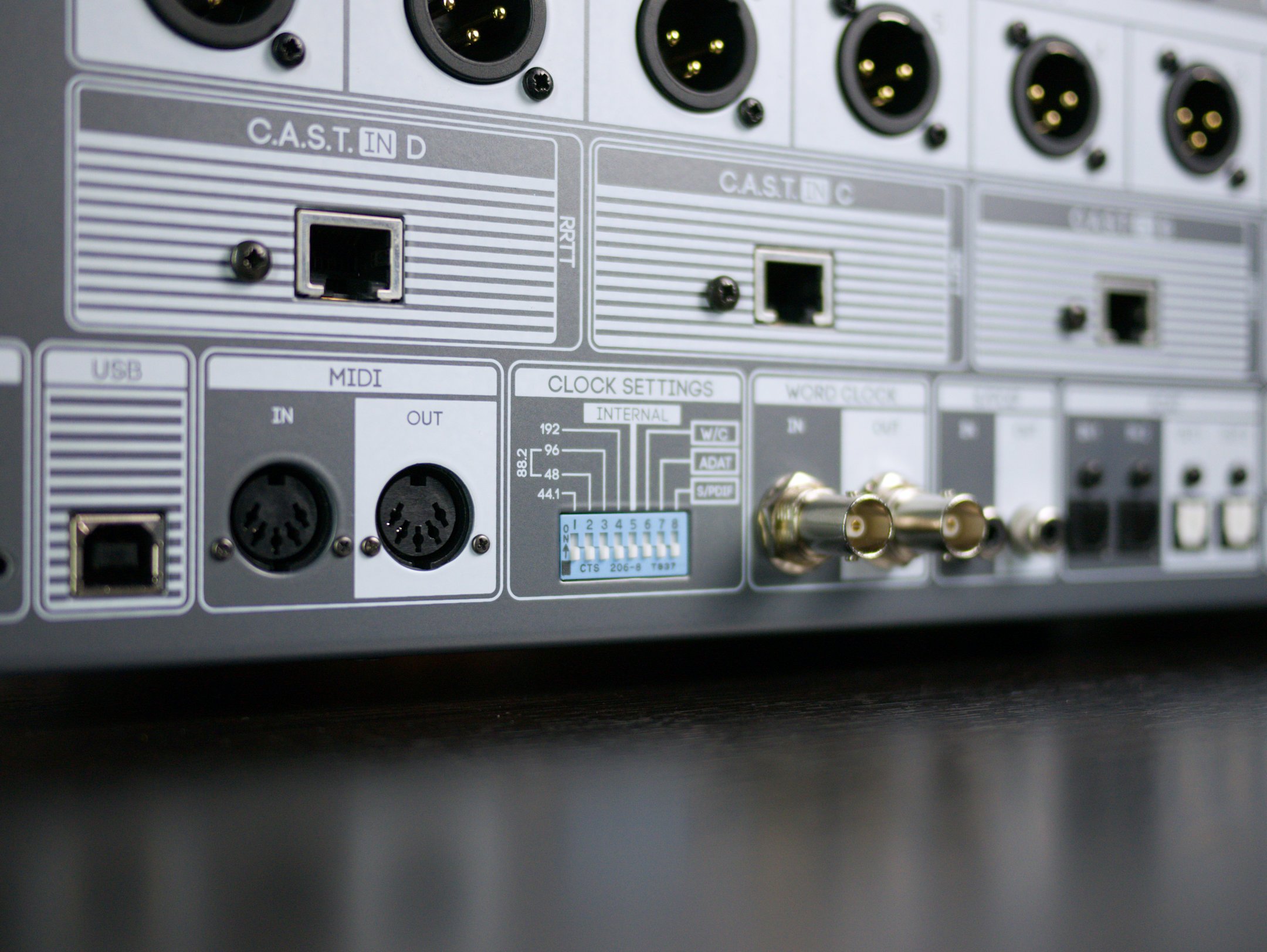 Cranborne Audio 500R8 オーディオインターフェイス Amazon.co.jp