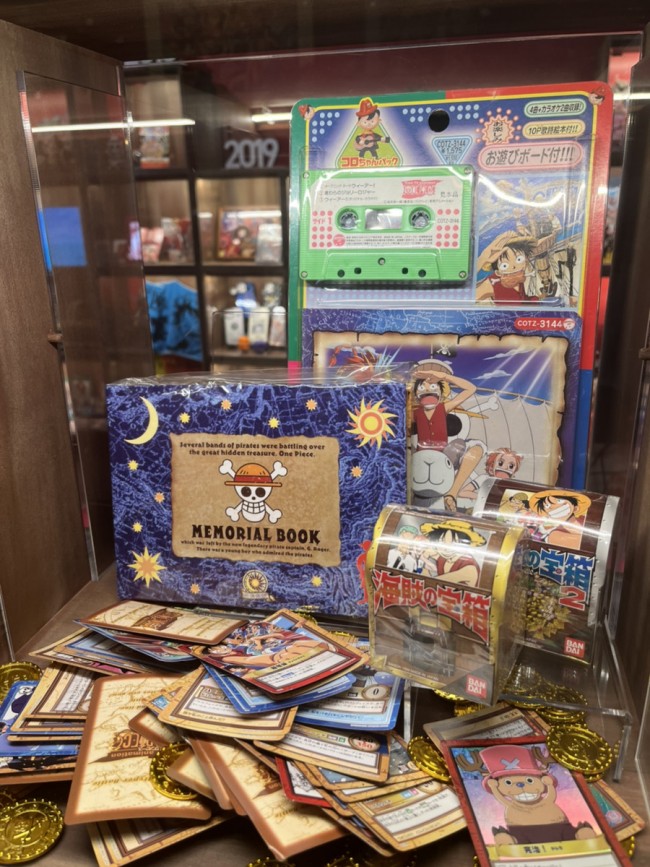 ONE PIECE“25年分の歴史が詰まった”グッズ展に潜入！ 巨大ガシャや“激