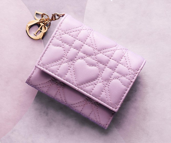 シンプルで可愛い♪】DIOR Lady Dior Lotus ウォレット DIOR | 【日本