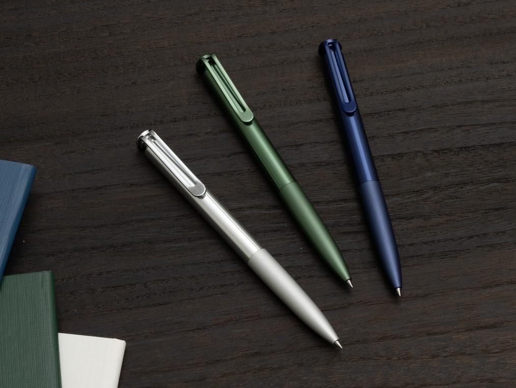 かく」喜びを届ける筆記具開発ラボ ノック式ボールペン 「SAKURA