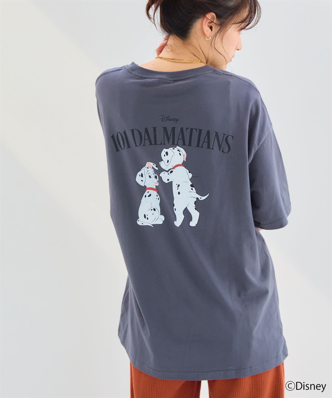 Disney/ディズニー】101匹わんちゃんバックデザインクルーネックT