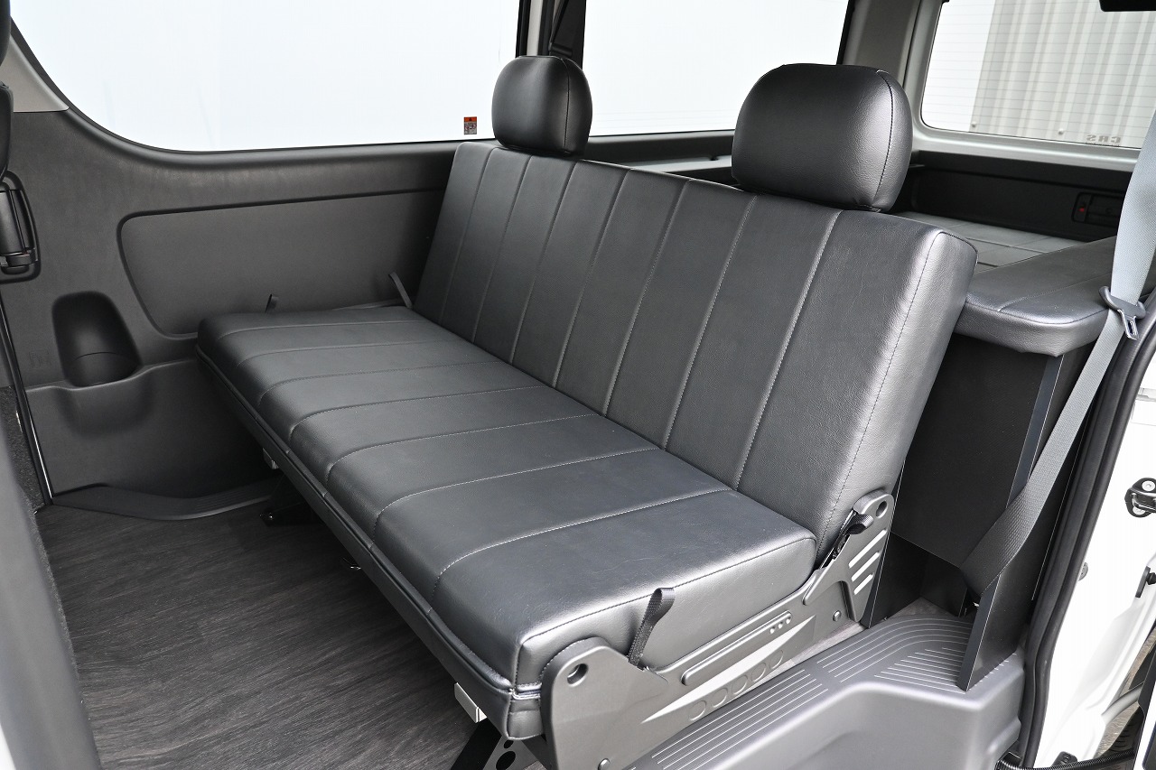 3904 【内装架装車】令和5年式 ハイエース S-GL 2WD 2,000cc (ガソリン