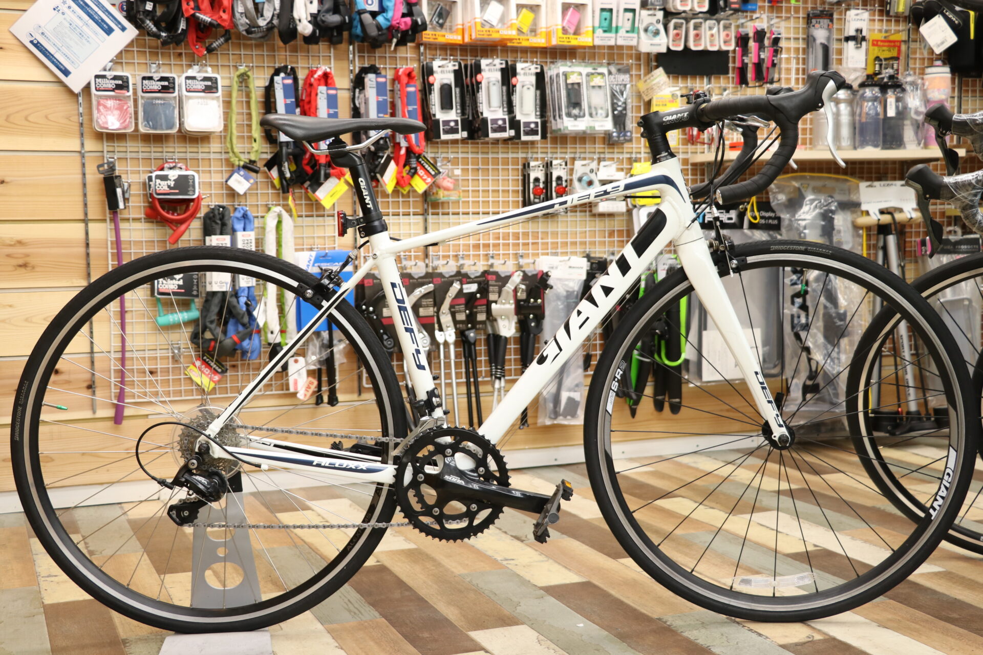 GIANT DEFY ロードバイク 一部送料無料！ GIANT DEFY ロードバイク 自転車
