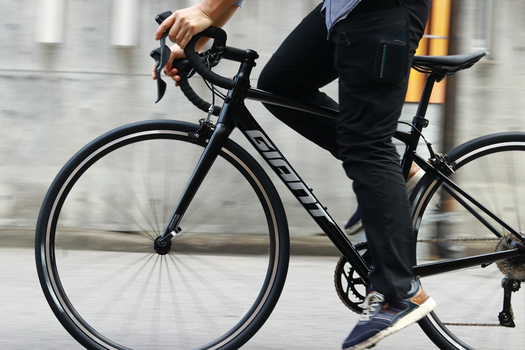 失敗のない初心者向けロードバイク「GIANT CONTEND 2.2024」過保護に