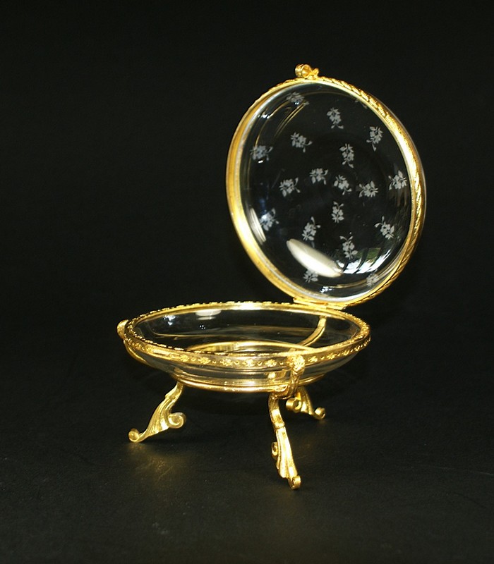 美しい脚付きボンボニエール - アンティック 姉妹社