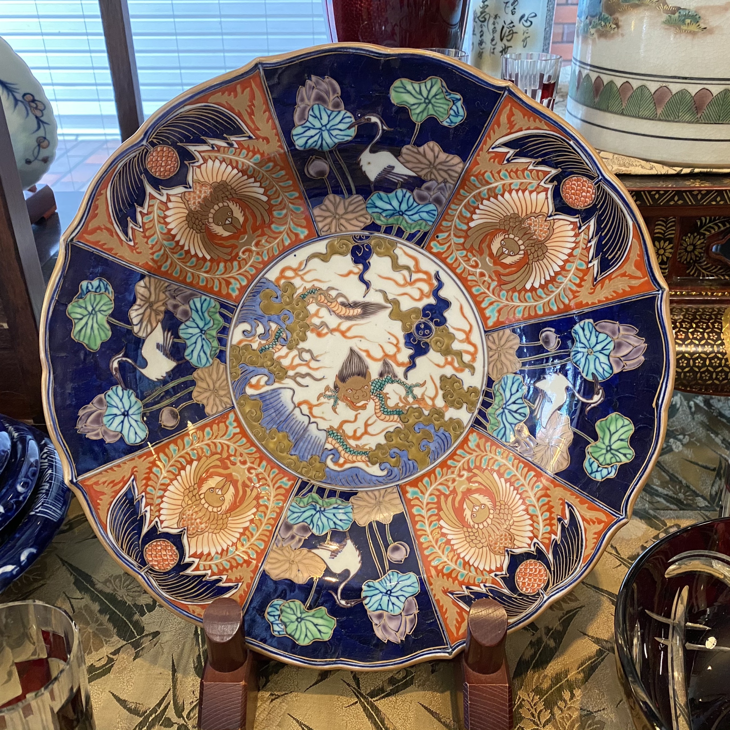 伊万里焼の作家物◼️かなり可愛い波打ったフタ付きの陶器、古