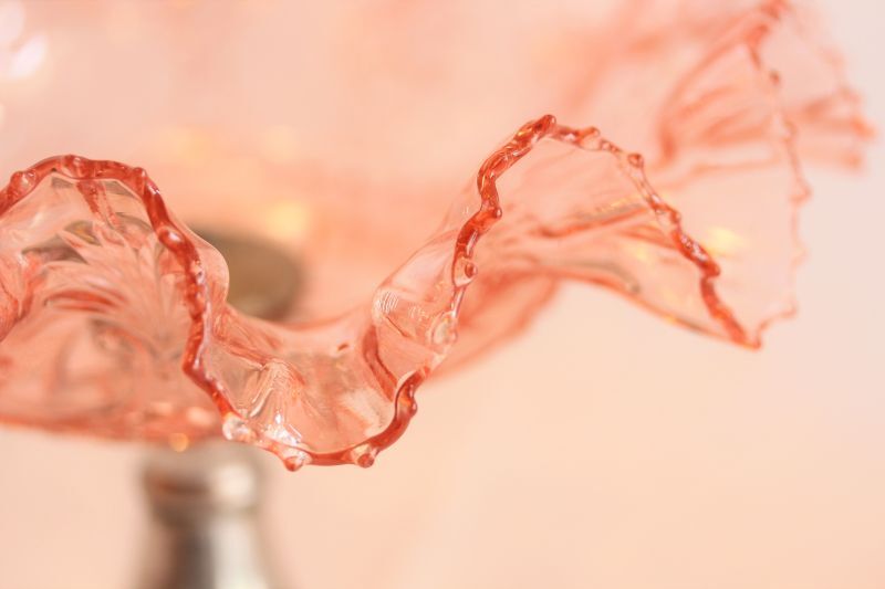 ピンクのフリル ガラスのコンポート - Antiques Violetta