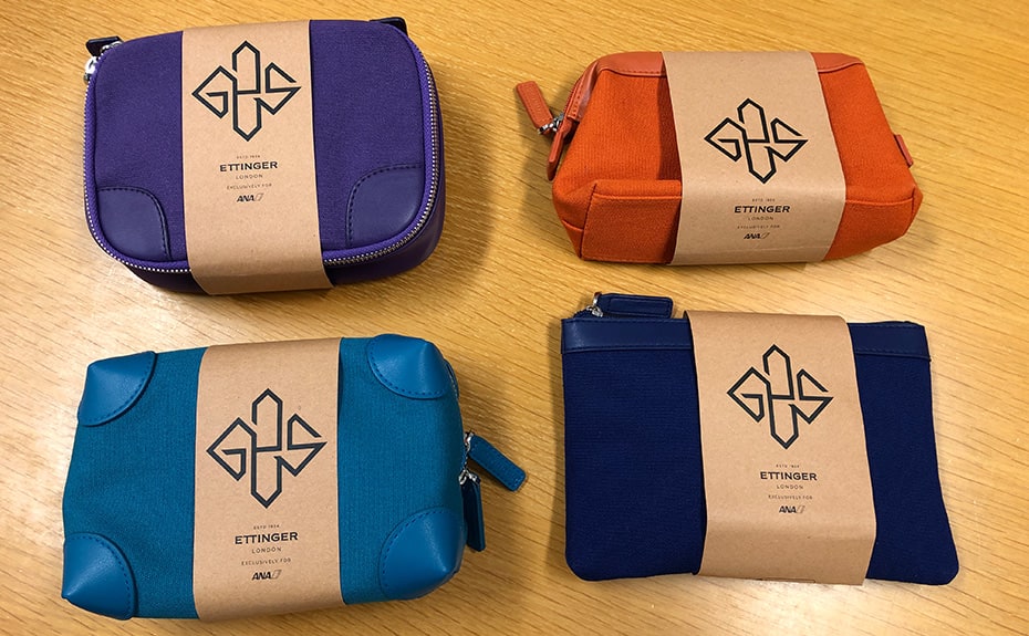 ANAファーストクラスアメニティ2個、ビジネスクラスアメニティ1個