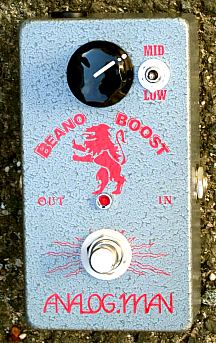 aNaLoG.MaN Beano Boost treble booster effects pedal