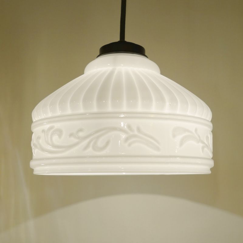 レトロ☆白くて小さなランプシェード(おまけ付き) ペンダントライト