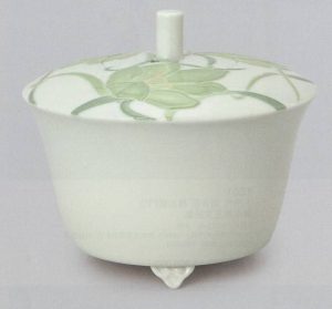 楠部弥弌「彩埏初夏香炉」の買取・査定は美術のプロにお任せ下さい