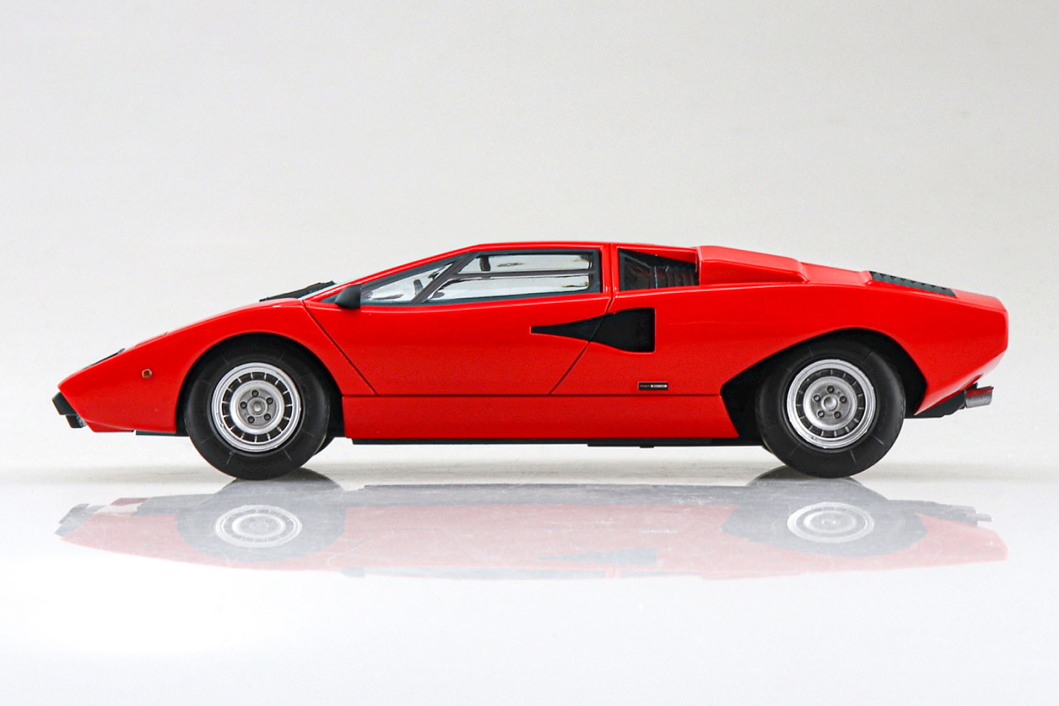 Lamborghini Countach LP400(Red)｜AOSHIMA｜English