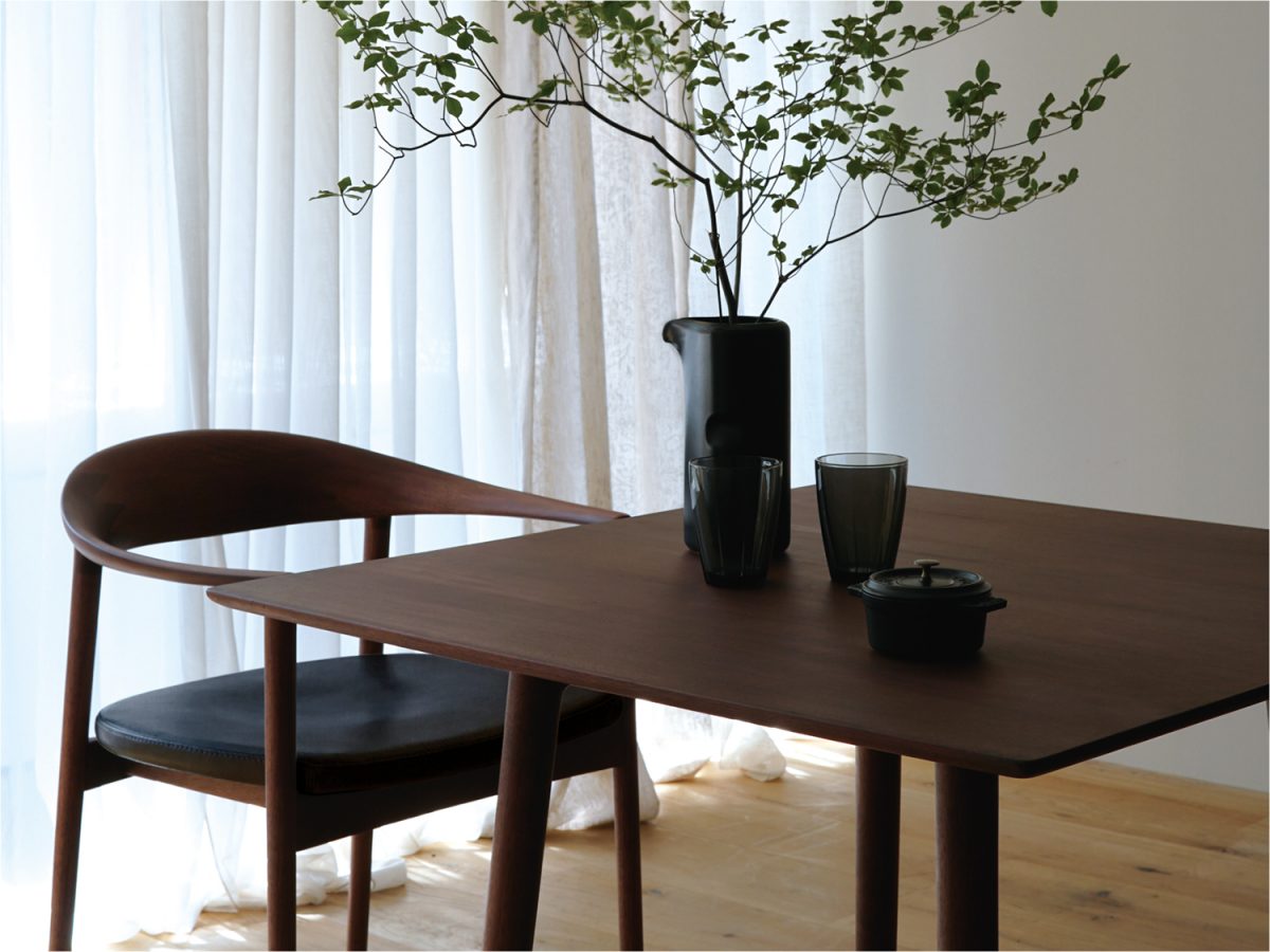 HORSE SHOE ARM CHAIR ホースシュー アームチェア 幸運のチェア