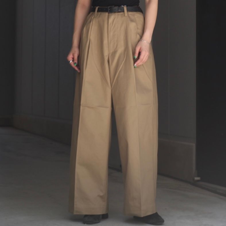 UNIVERSAL PRODUCTS - 【残り一点】2Tuck Wide Chino Trousers