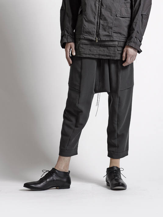 The Viridi-anne - 強撚二重織りサルエルクロップドパンツ | ADDICT