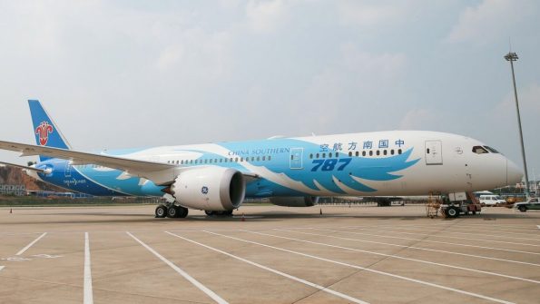 ボーイング、中国南方へ1000ドリームライナー787機目の納入を達成