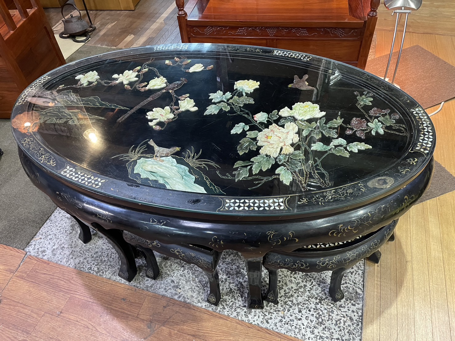 ☆ジモティ割あり☆螺鈿細工の座卓 現状販売 高さ(H)37× 幅(W)106