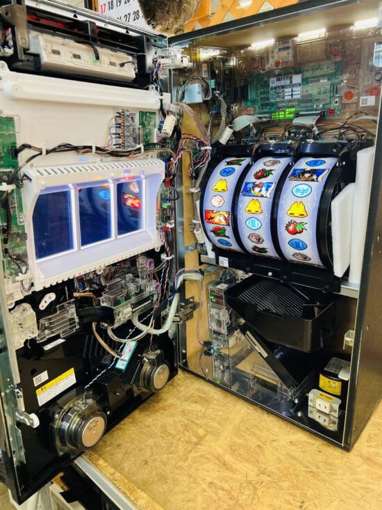 コードギアス反逆のルルーシュR2/ZX パチスロ スロット 実機 不要 実機