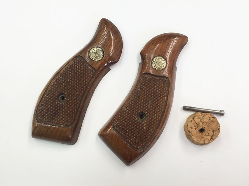 実物】S&W社純正 ラウンドバット Kフレーム 木製グリップ オーバー