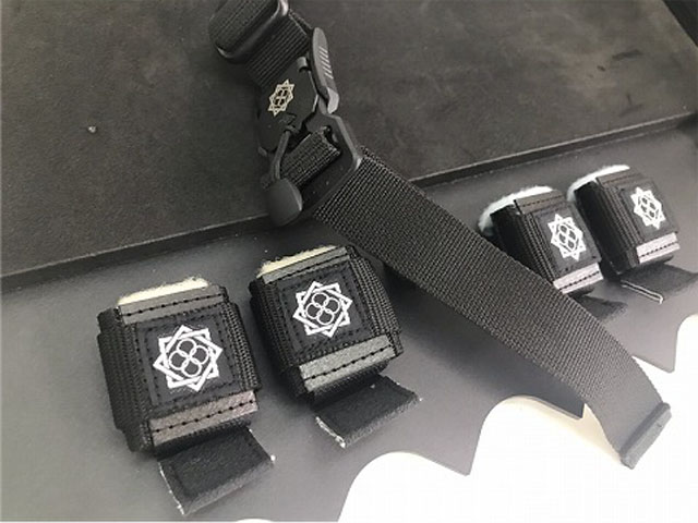 田村装備開発] 守護臣 ブラック OLIGHTライト/止血帯/抗束帯 付属 豪華