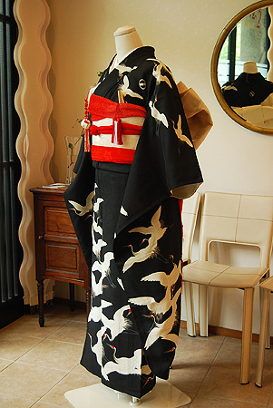 ◇豪華□正絹総絞り□吉祥飛鶴文□黒地□金彩加□振袖一式 ◇豪華