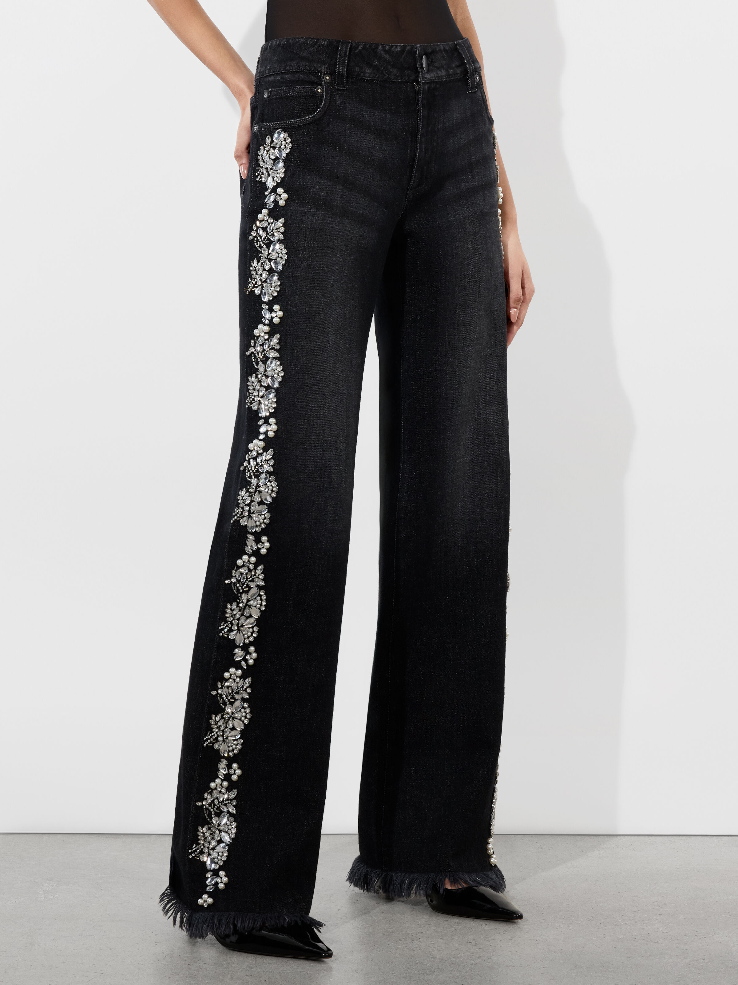 ROXIE EMBELLISHED JEAN in GEORGIA VINTAGE BLACK | ALICE + OLIVIA