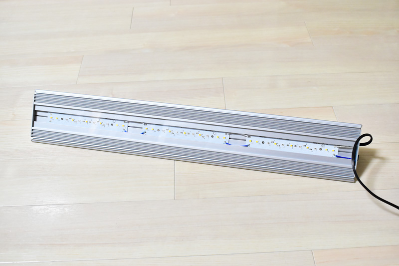 通販の定番ライト！「アクロ TRIANGLE LED GROW 600」レビュー