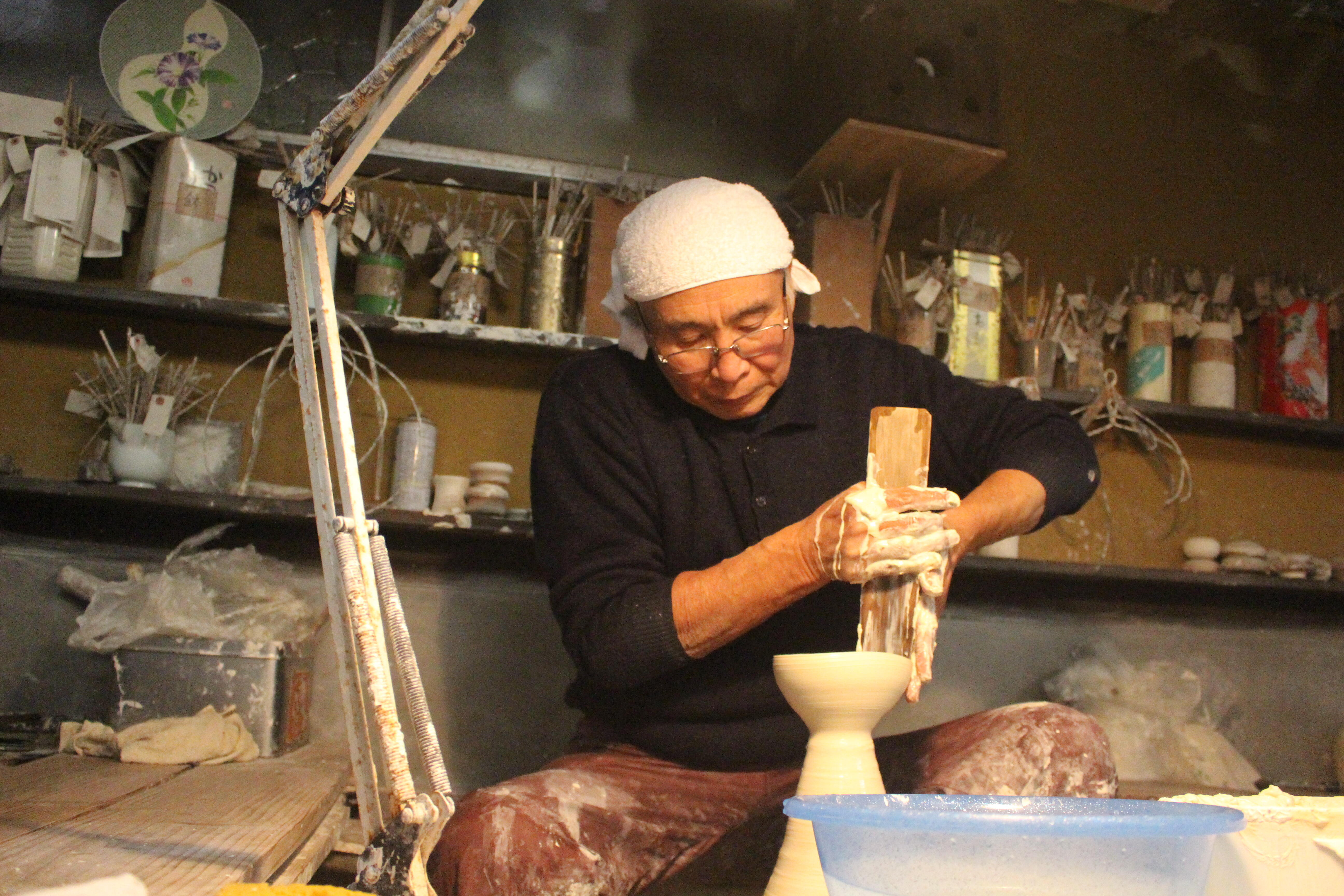 白磁のロクロ体験もできる！「矢鋪與左衛門 師弟展 出張ろくろ体験教室