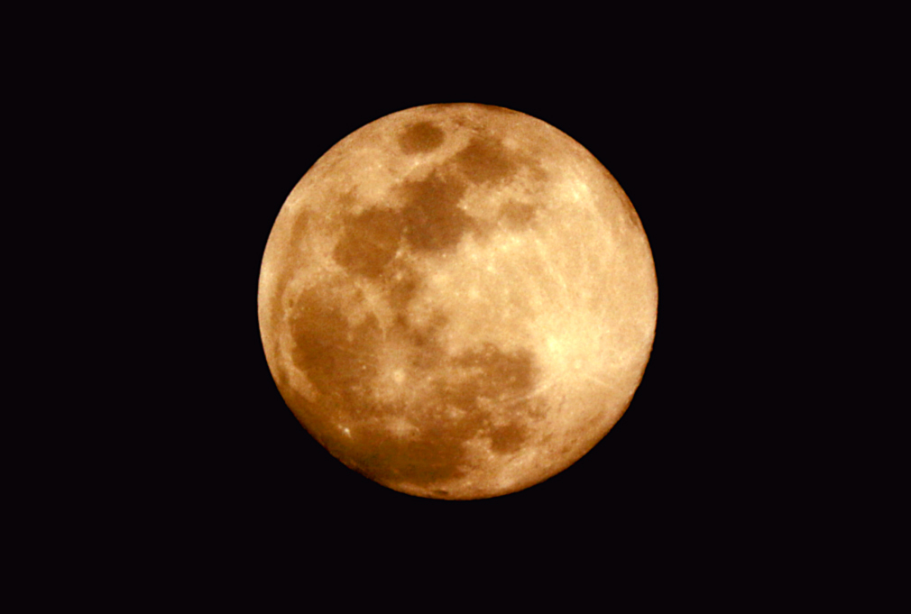 132303: スノームーン(月齢 13.7) by サザンクロス - 天体写真ギャラリー