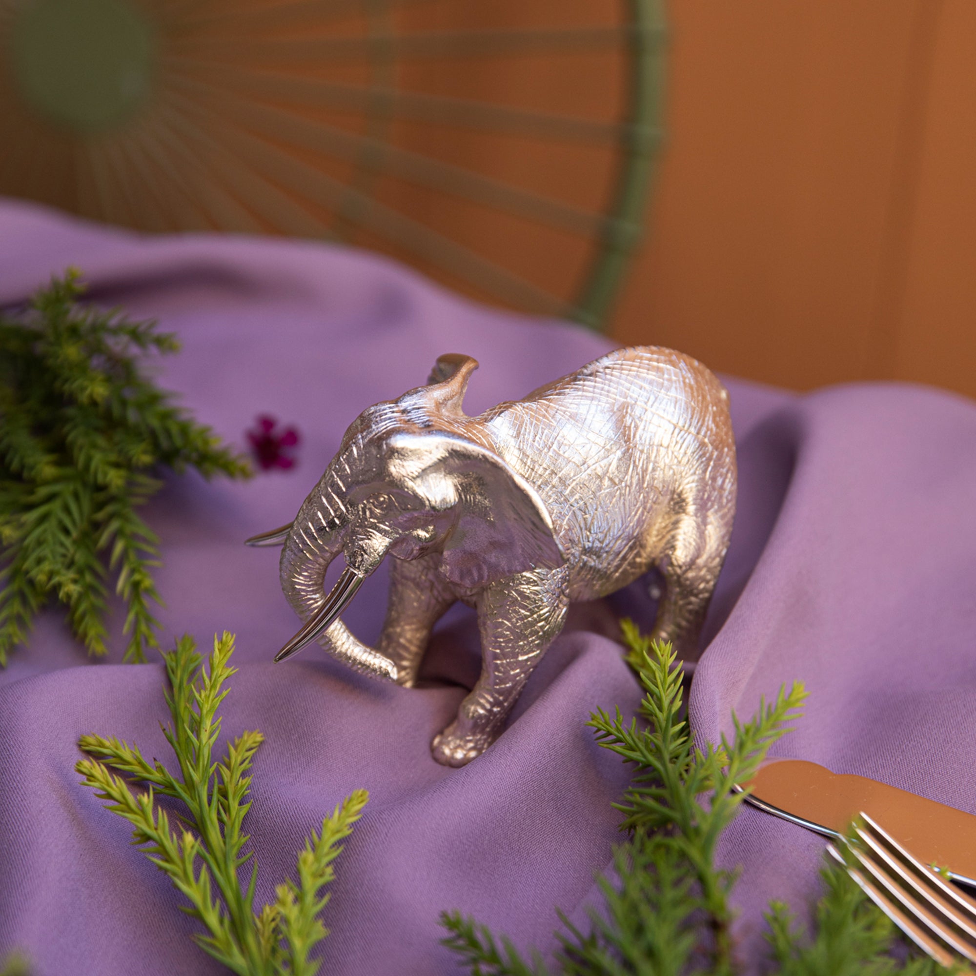 スターリングシルバーの象の置物 – Asprey London